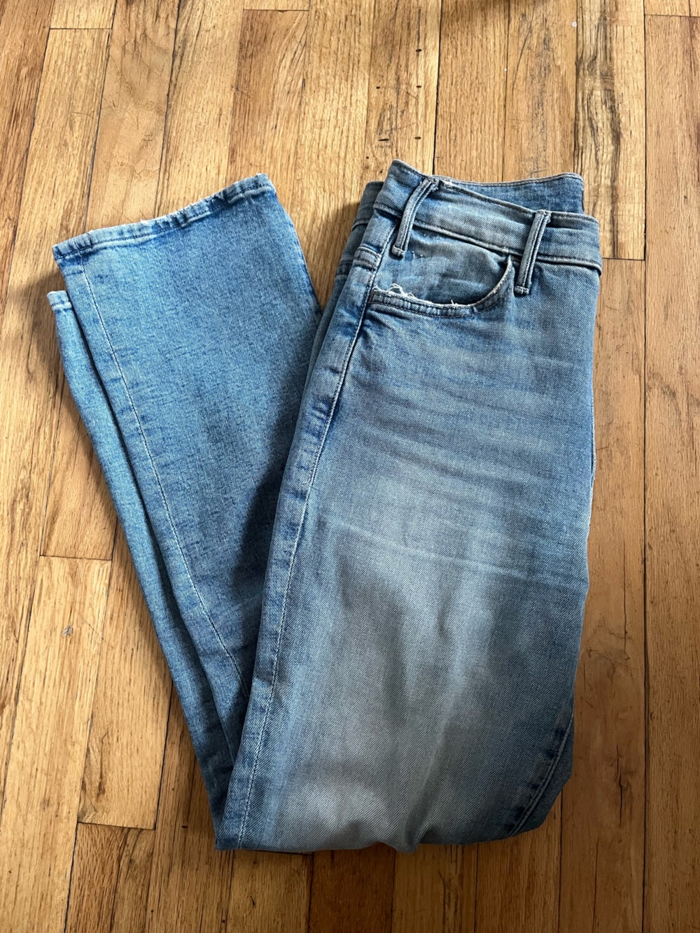 MOTHER Jeans. The Hustler Ankle Jean. Size 27.
